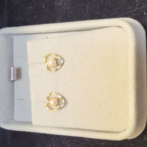 14k Gold Heart w/ Cultured Pearl Studded earrings